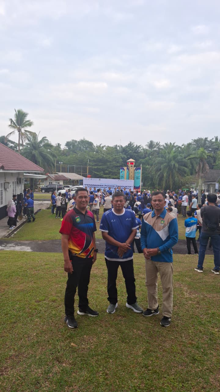 KEGIATAN JALAN SANTAI DAN PENANAMAN POHON